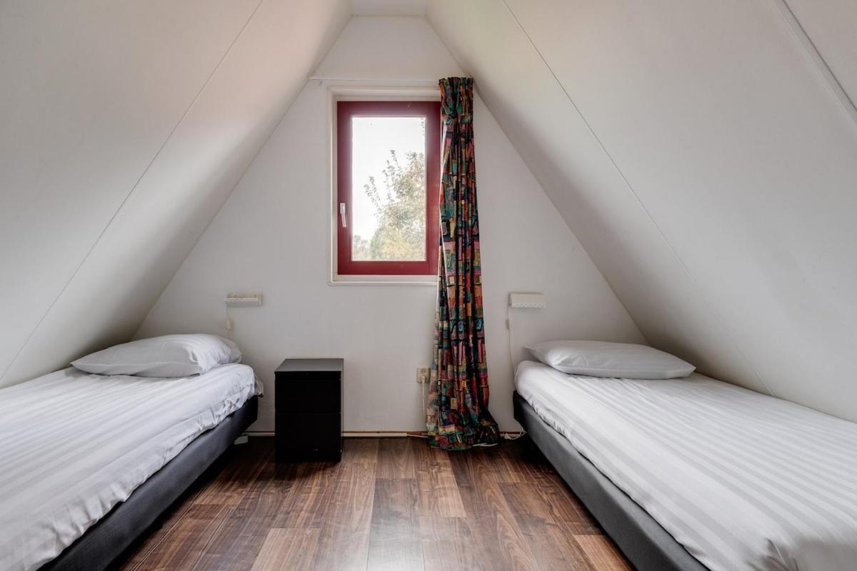 Kleine Zanglijster I Prachtig Huisje Nabij Bosrand Zwiggelte Exterior foto