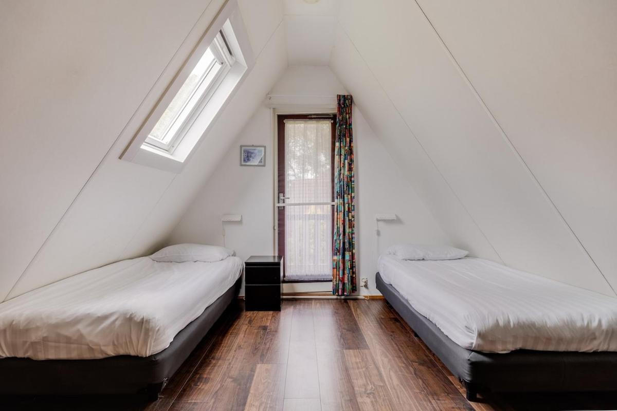 Kleine Zanglijster I Prachtig Huisje Nabij Bosrand Zwiggelte Exterior foto